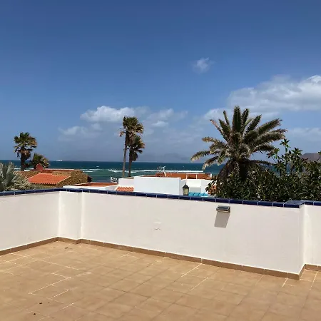 Beach House With The Heated Pool Next To Rocky Point Corralejo Extérieur photo