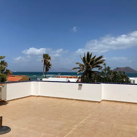 Beach House With The Heated Pool Next To Rocky Point Corralejo Extérieur photo