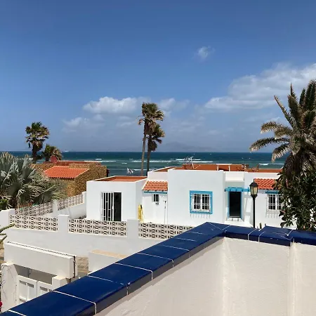 Beach House With The Heated Pool Next To Rocky Point Corralejo Extérieur photo