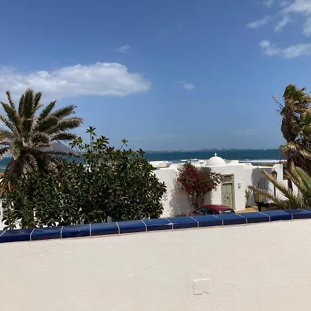Beach House With The Heated Pool Next To Rocky Point Corralejo Extérieur photo