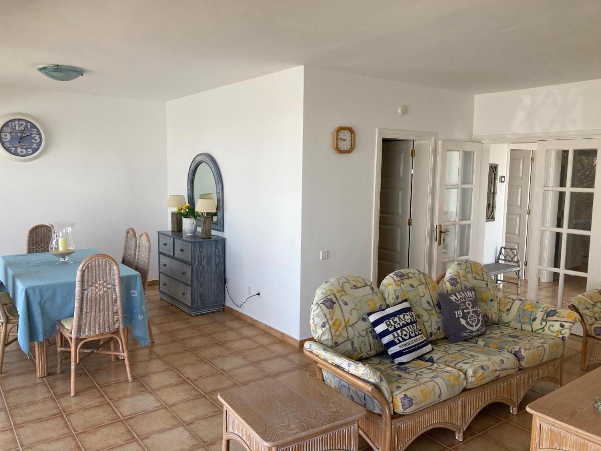 House With The Heated Pool Next To Rocky Point Corralejo