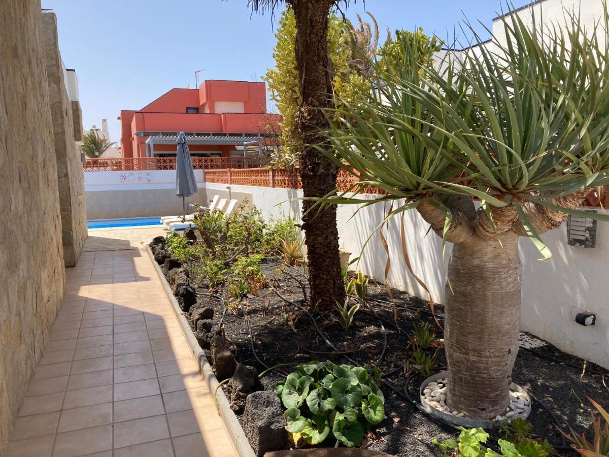 House With The Heated Pool Next To Rocky Point Villa Corralejo